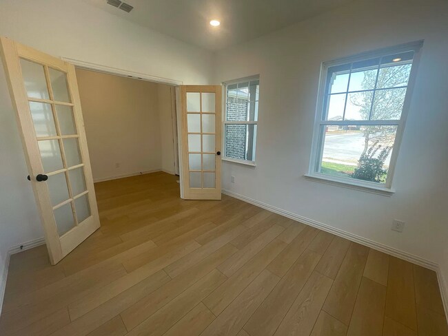 Building Photo - Beautiful new Ashton Woods home just east ...