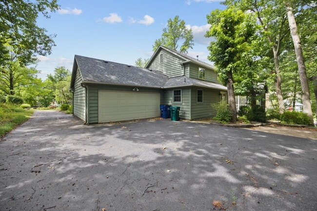 Building Photo - 12819 Huntercreek Rd
