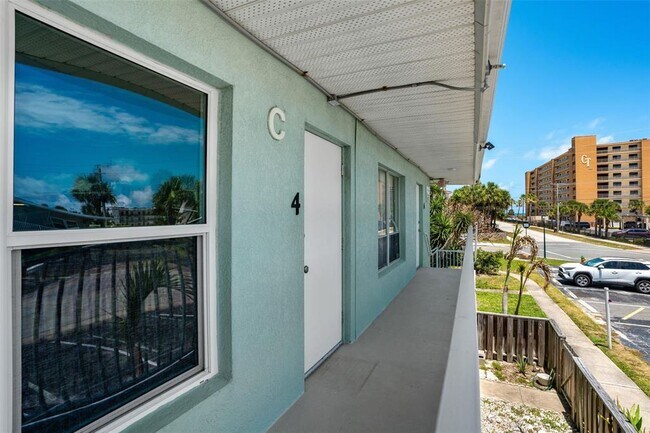Foto del edificio - 420 Tyler Ave