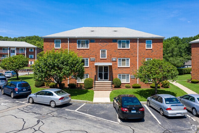 Building Photo - Brattle Drive Apartments