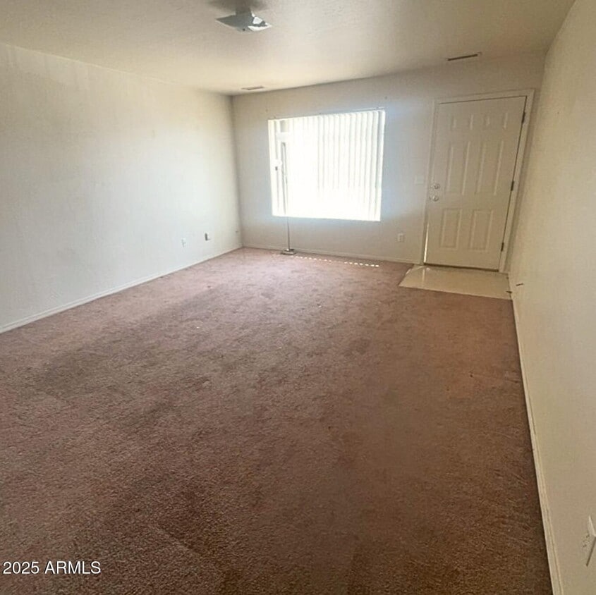 Building Photo - 6069 N Rockland Dr