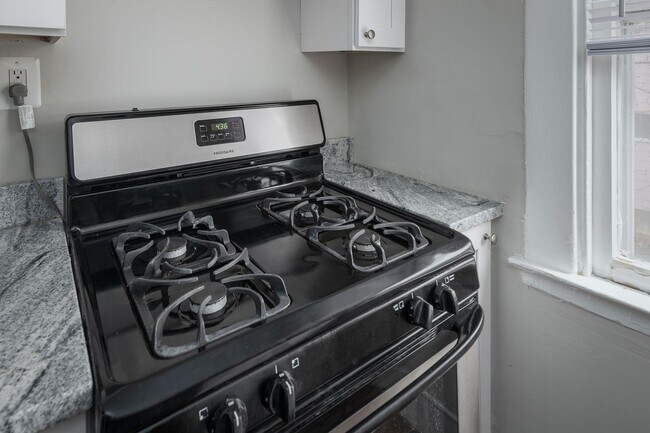 Foto del edificio - 3220 Bayonne Ave