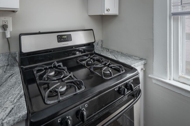 Building Photo - 3220 Bayonne Ave
