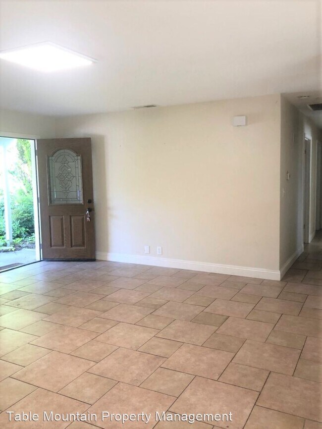 Building Photo - 3 br, 2 bath House - 3289 Foothill Blvd