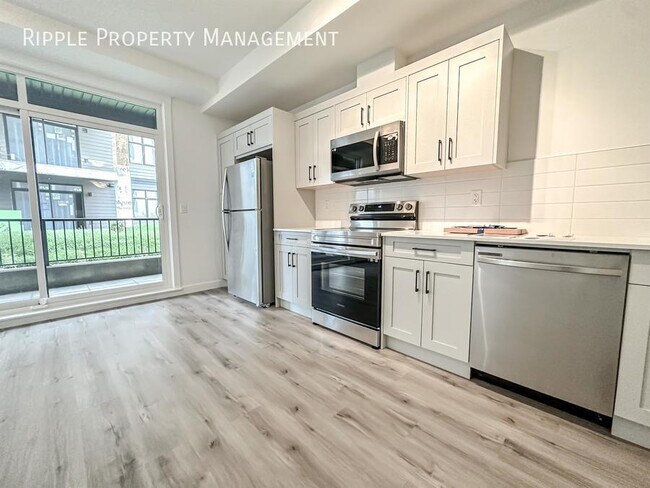 Building Photo - 50% OFF YOUR FIRST MONTHS RENT! AMAZING 1 ...