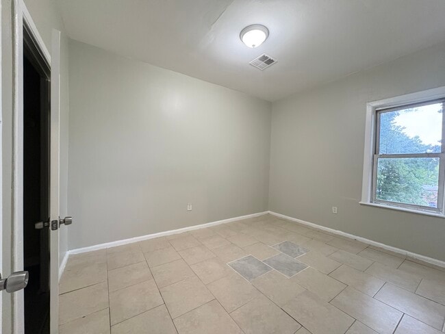 Building Photo - 92 N 15th St