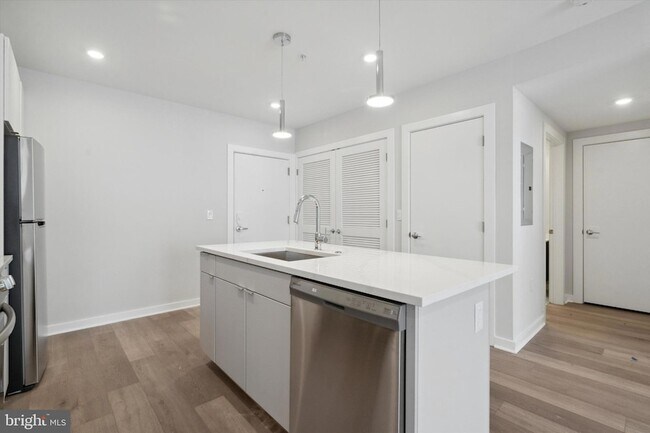 Foto del edificio - 3449 Scotts Ln