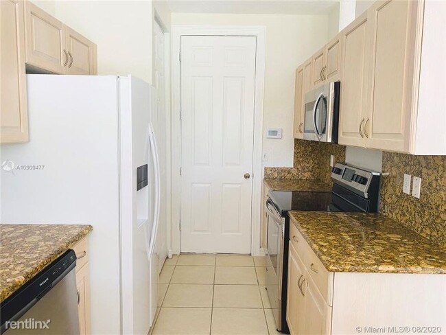 Building Photo - 8110 Royal Palm Blvd