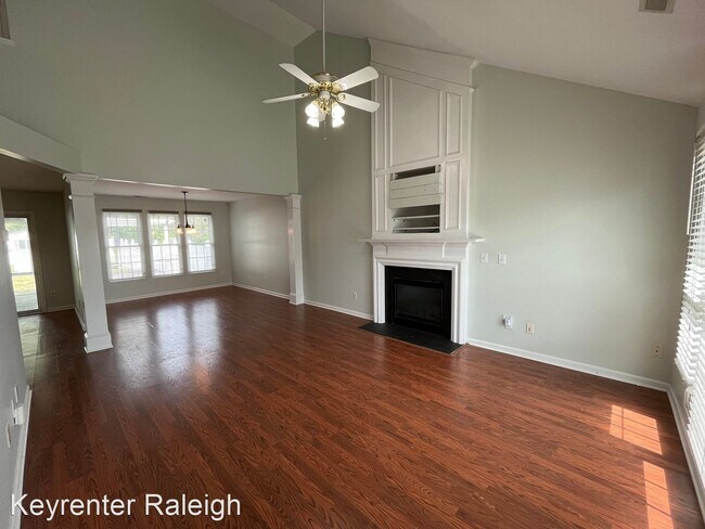 Building Photo - 3 br, 2.5 bath House - 4417 Crowfield Dr