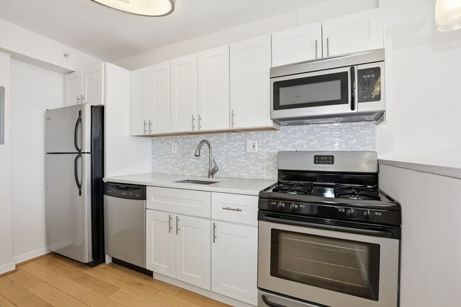 Building Photo - 1101 3rd St SW