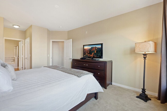 Foto del edificio - 13490 Via Varra