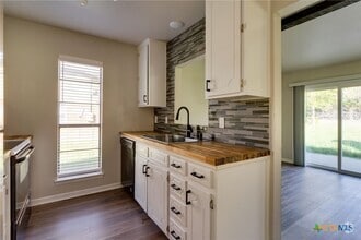 Building Photo - 3008 Belmont Dr