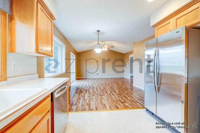 Building Photo - 436 Sunwood Dr NW