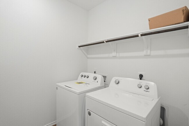 Building Photo - 3004 Emerald Ocean Dr