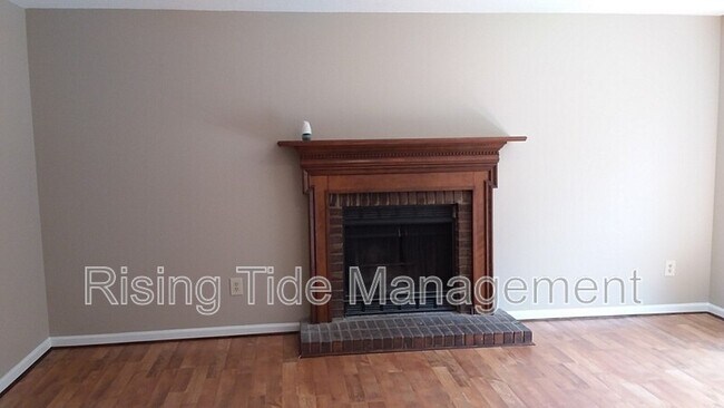 Foto del edificio - 5262 Dug Hollow Rd