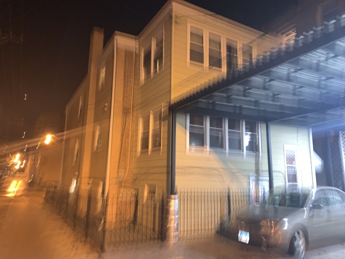 Foto principal - 5544 N Campbell Ave