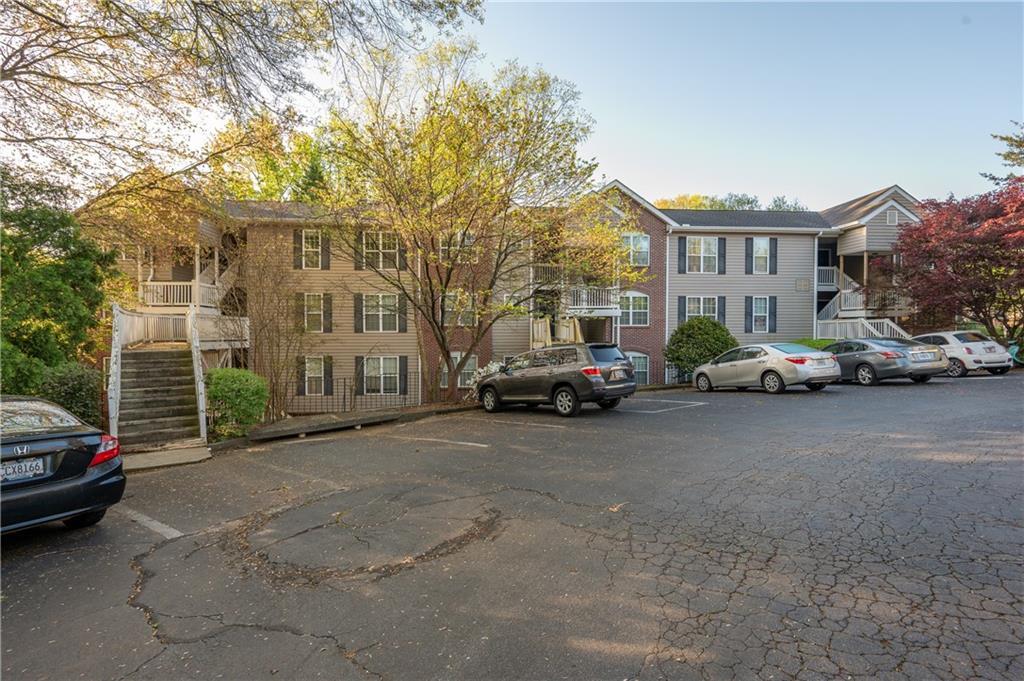 466 Teal Ct, Roswell, GA 30076 Condo for Rent in Roswell, GA