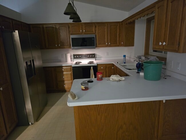 Building Photo - 25770 Jivaro St NW