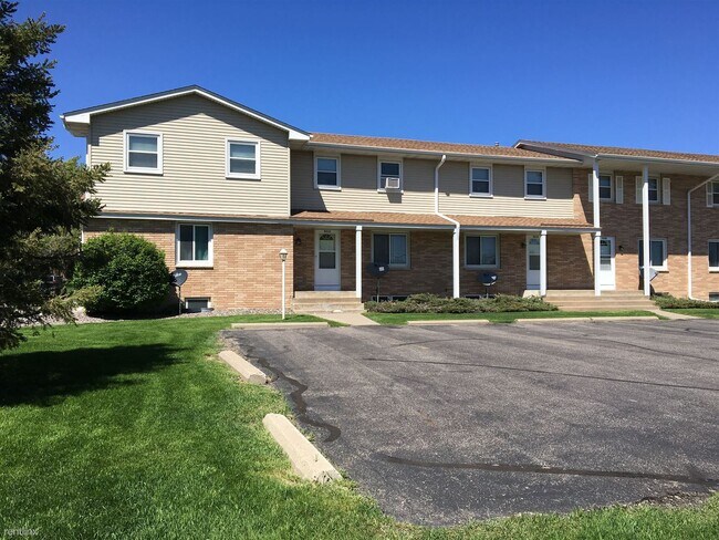 Building Photo - 2 br, 1.5 bath Townhome - Presidential Est...