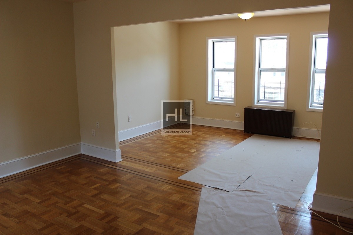 Foto principal - 1350 E 35th St