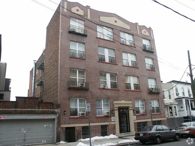 193 Clinton Ave Jersey City - 193 Clinton Ave
