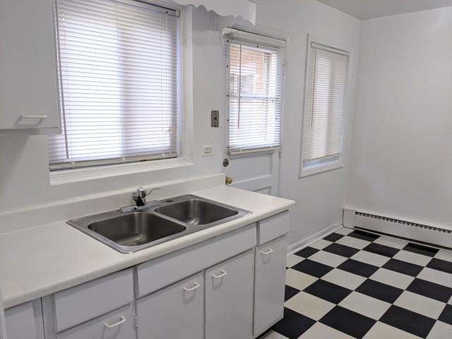 Foto del edificio - 2 bedroom in Evanston IL 60202