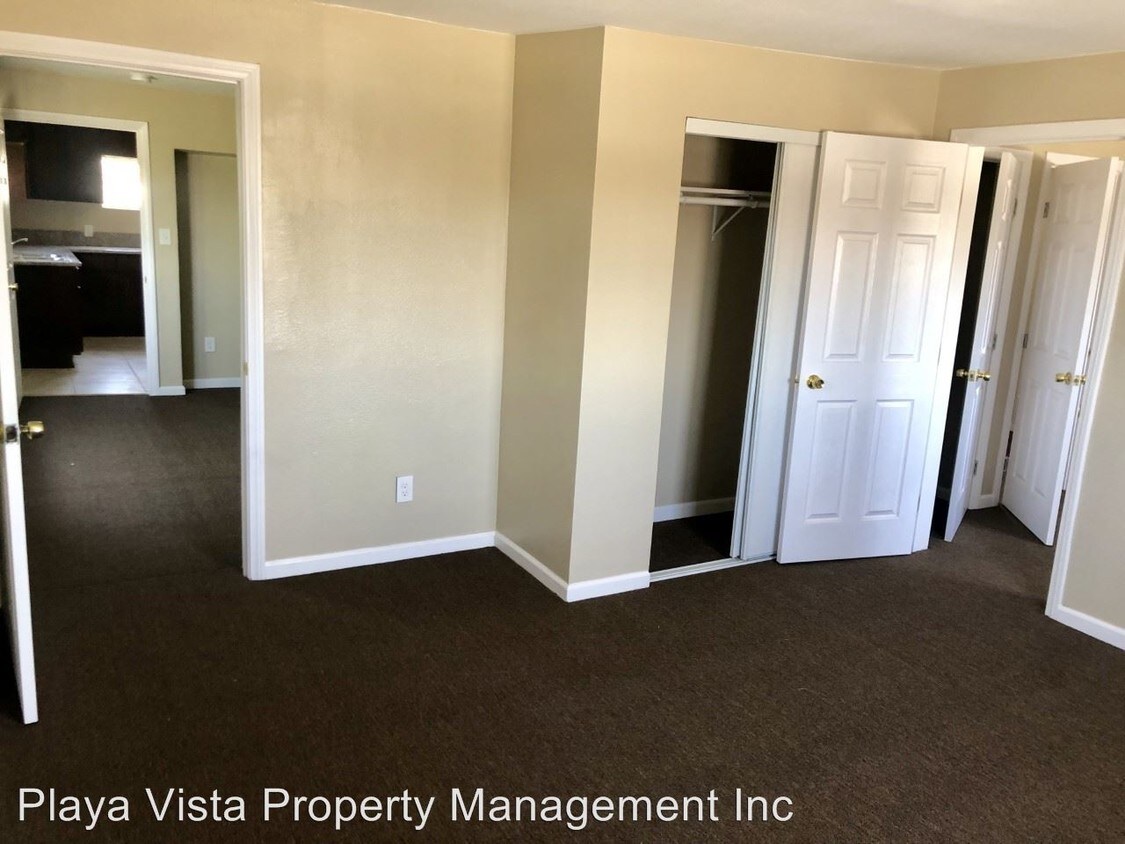 Foto principal - 7500 S Main St