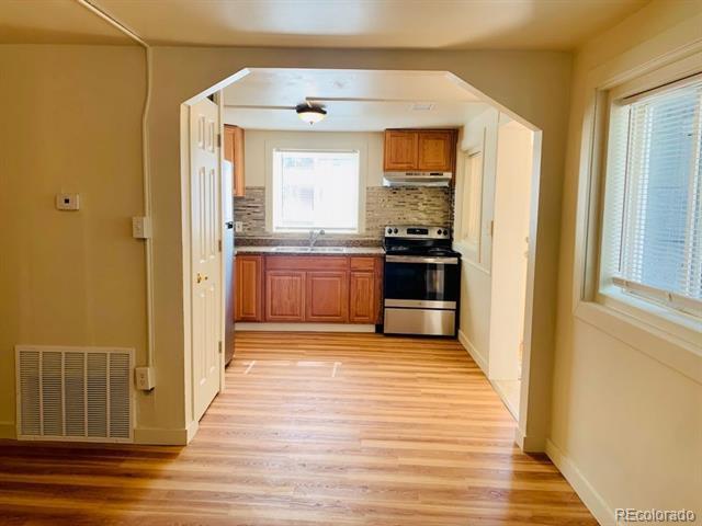 Foto del edificio - 7905 Meade St