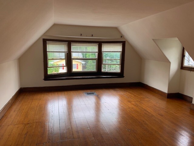 Foto principal - 16 Sparhawk St