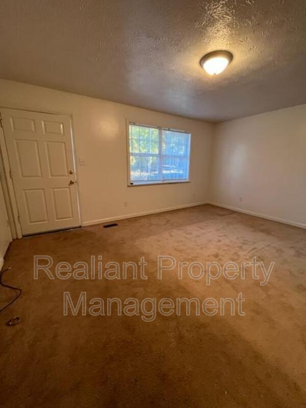 Building Photo - 262 Biloxi Dr