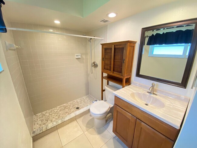 Foto del edificio - Wekiva home ready for move in! 3B/2B, 2 se...