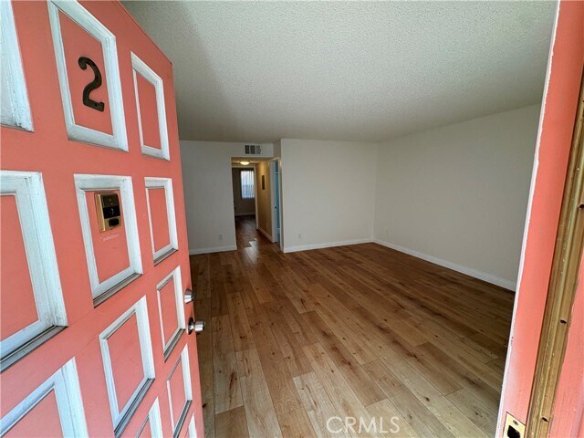 Foto del edificio - 118 N Cedar St