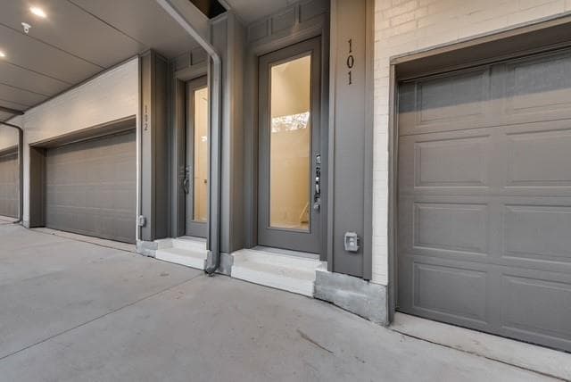 Building Photo - 6017 Hudson St