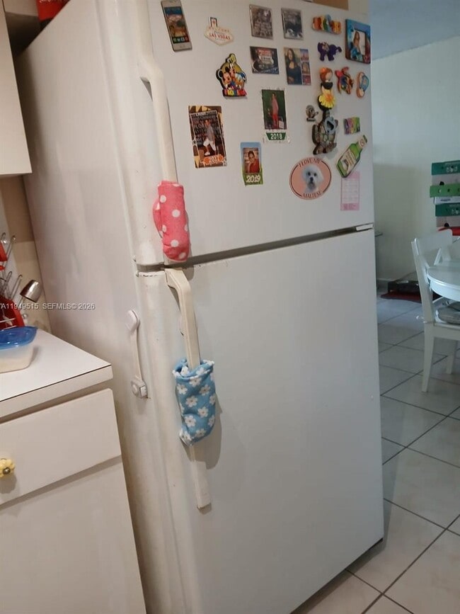 Foto del edificio - 606 W 81st St