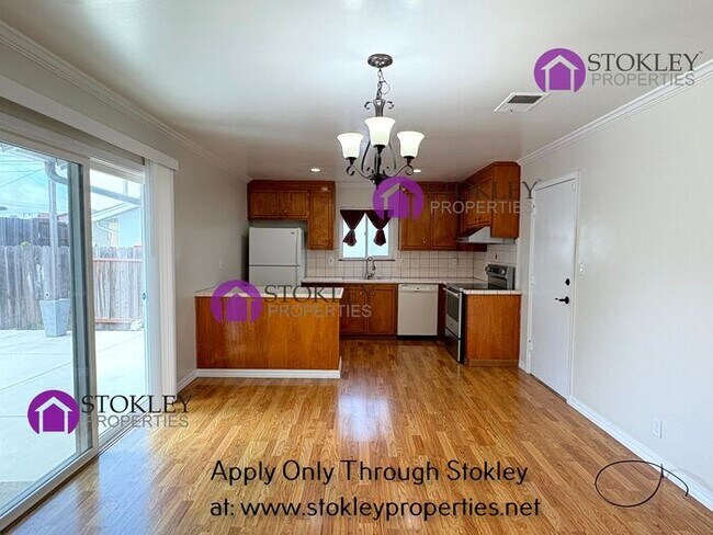 Foto del edificio - 50 Cypress Ct