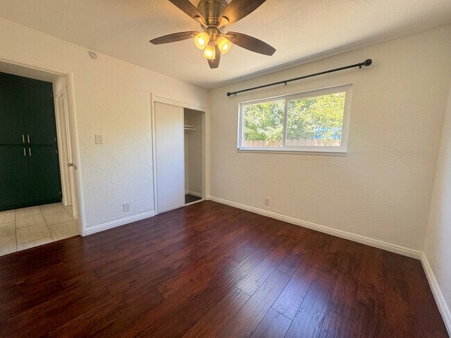 Foto del edificio - 20673 Forest Ave