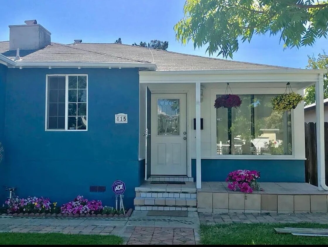 Primary Photo - 415 Wisteria Dr