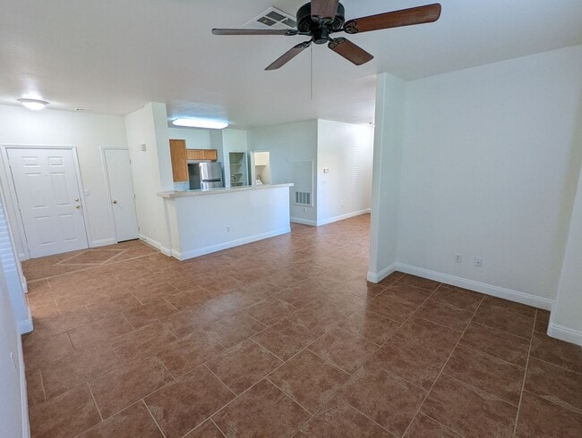 Building Photo - 905 Duckhorn Ct