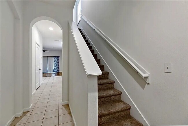 Foto del edificio - Peaceful Preserve Views in this Bartram Pa...