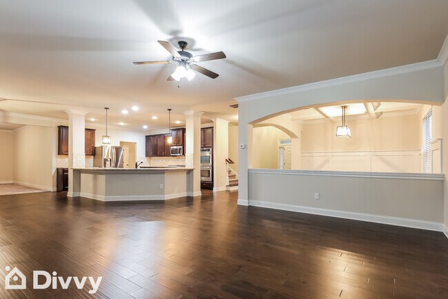 Building Photo - 418 Gage Hill Ln