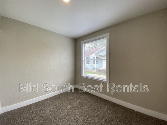 Building Photo - 804 Jane Dr