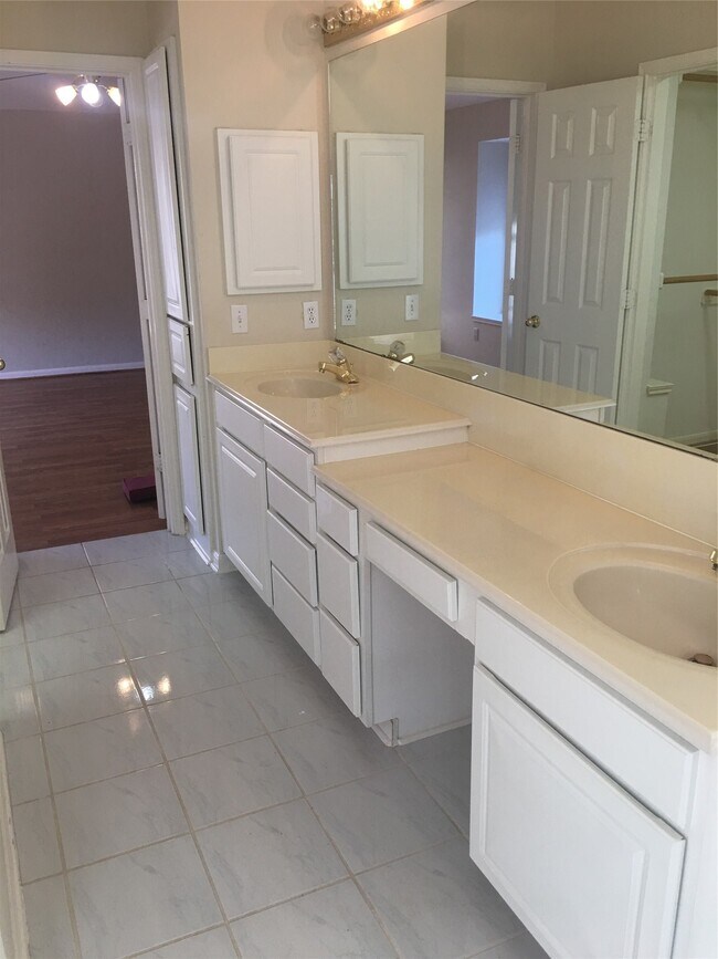 Foto del edificio - 4804 Linden St