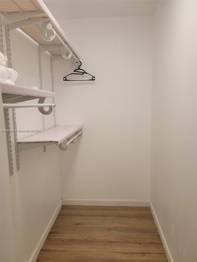 Foto del edificio - 920 SW 30th St