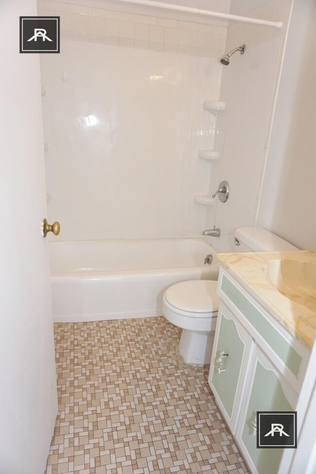 Building Photo - 2 bedroom in Allston MA 02134