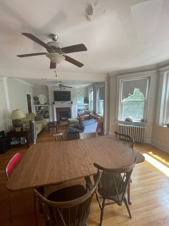 Foto del edificio - 17 Englewood Ave