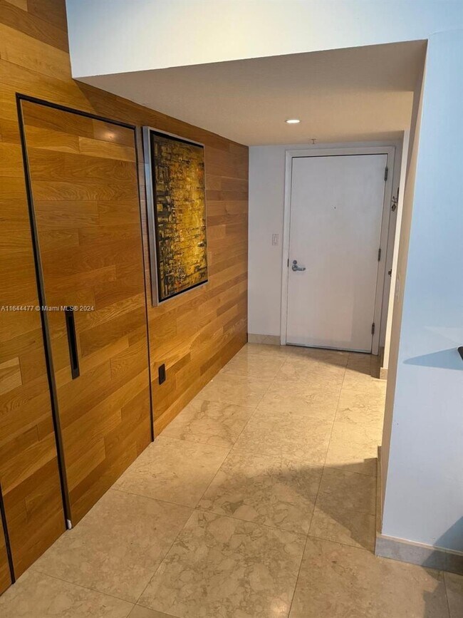 Foto del edificio - 1800 N Bayshore Dr
