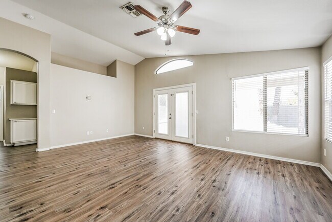 Foto del edificio - 13602 N 82nd Ave