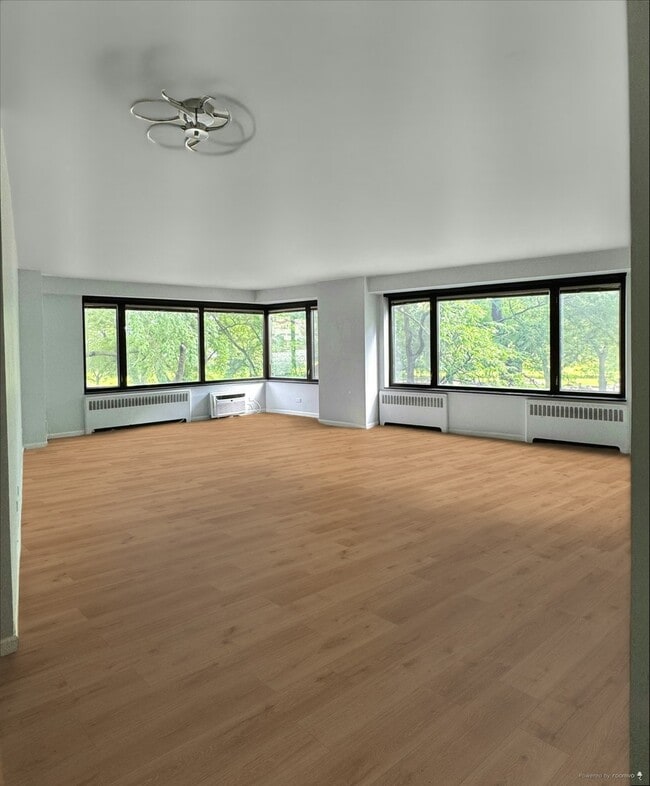 Building Photo - 3100 N Lake Shore Dr