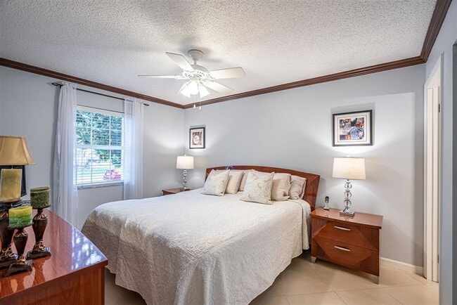 Foto del edificio - 622 Waterside Dr