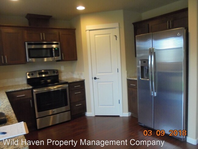 Building Photo - 2821 Hidden Meadow Dr